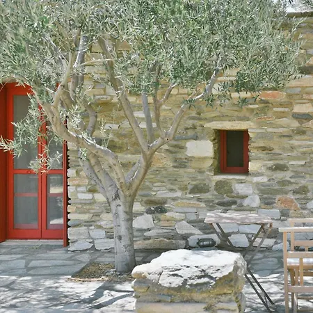Rosalie Red House Casa vacanze Lichnaftia