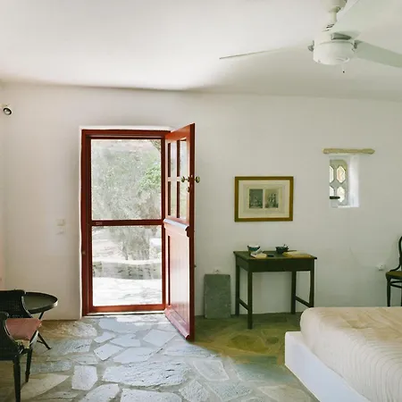 Rosalie Red House Holiday home